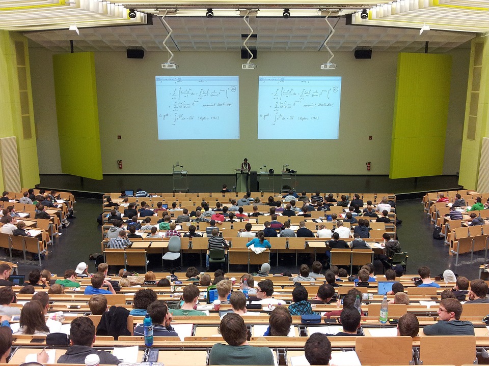 How Important are College Grades for the Marketplace?